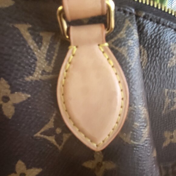 Louis Vuitton Rivoli PM Crossbody bag - Picture 9 of 16